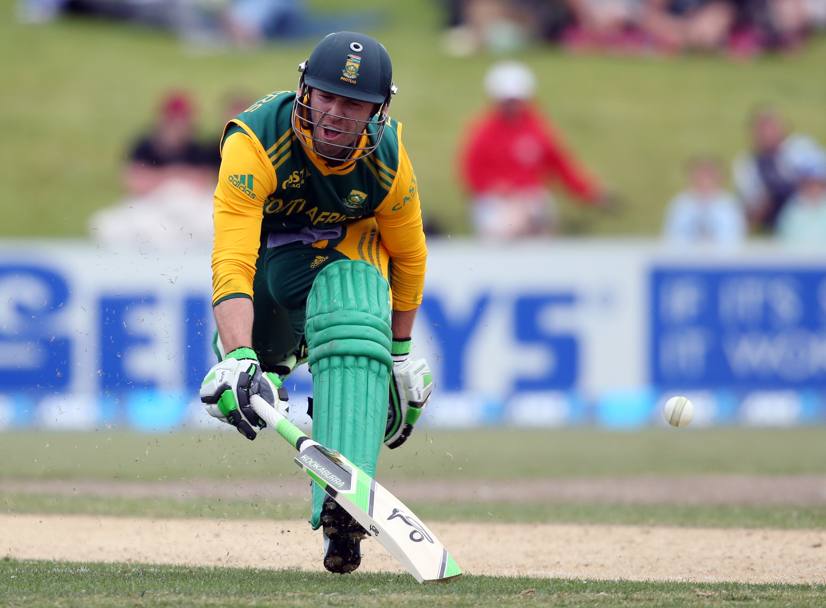 Il sudafricano Abraham Benjamin de Villiers durante il match di cricket Nuova Zelanda-Sudafrica disputato a Mount Maunganui (Afp)